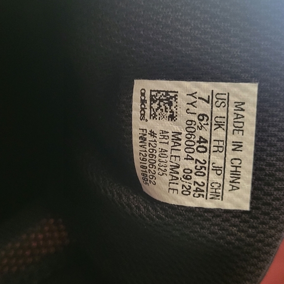 Adidas - Picture 3 of 3